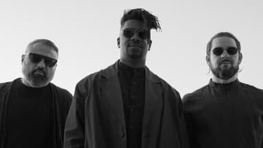 ANIMALS AS LEADERS