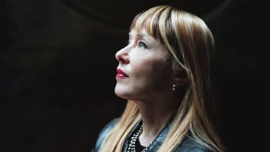 Suzanne Vega